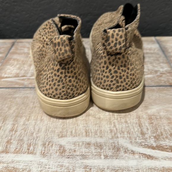 Universal Thread Leopard Print Slip On High Tops - Picture 5 of 7